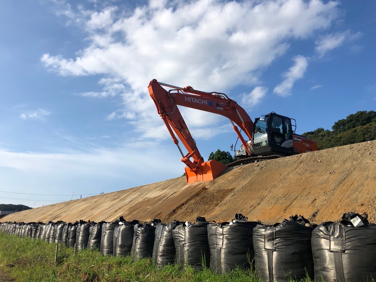 法面整形状況（ICT活用）